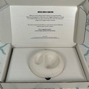 COPY - MEJURI X CLAUDE Collection Sculptural Vessel Jewelry Holder